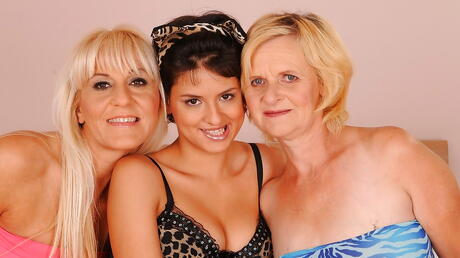 Sexy women Coco De Mal, Desika and Bulija licking hot pussies in the hot lesbian sex 