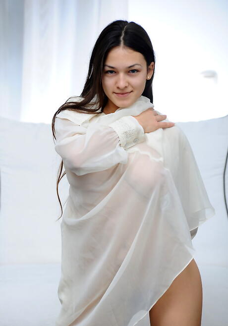 Foxy dark-haired youthful Sofi A likes foot fetish 